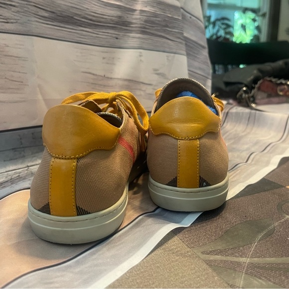 Burberry Sz 41 check sneakers in great condition 🔥EUC🔥 - Picture 5 of 14